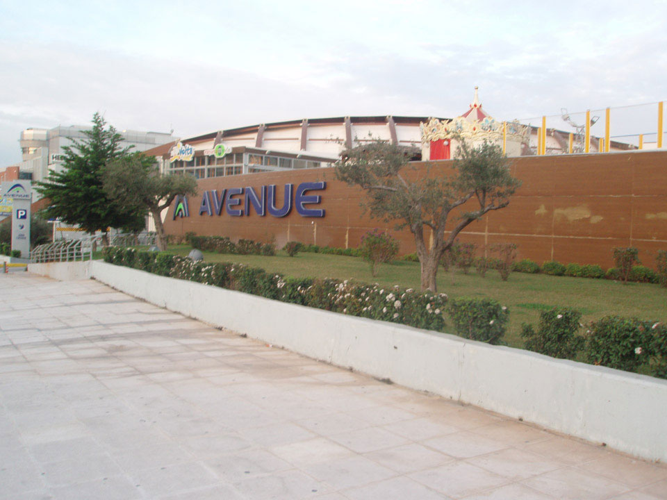 AVENUE AVENUE